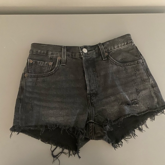 Levi’s 501 Short Fun Night Size 25✨ - Picture 3 of 6